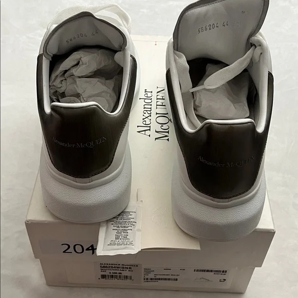 Alexander McQueen White Men's Sneakers Authentic - Picture 8 of 8